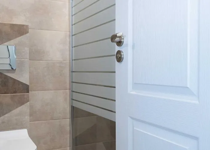 Sea-breeze Retreat Zerini Бургас