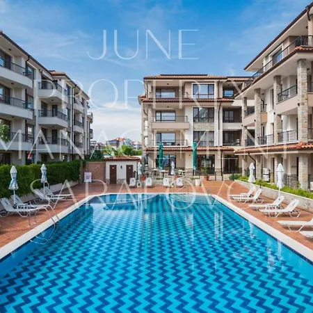 Apartment Sea-breeze Retreat Zerini Burgas