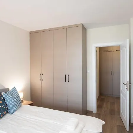 Sea-breeze Retreat Zerini Apartment