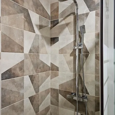 Apartment Sea-breeze Retreat Zerini *